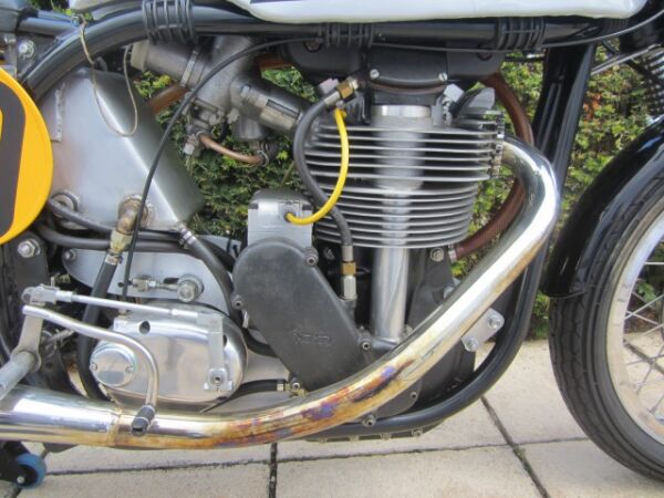 1960 Norton Manx 500cc, Twin plug head