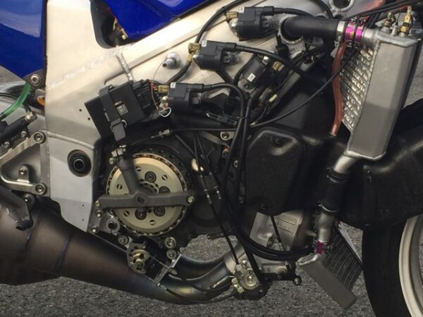 Varano ASI moto Show 2015 Ex kenny Roberts Suzuki RGV500 V4