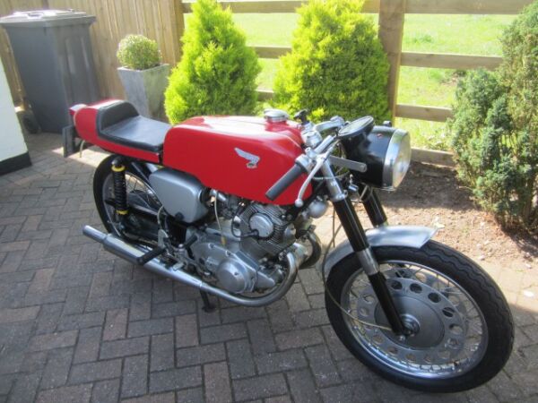 1964 Honda CB77 305cc cafe racer