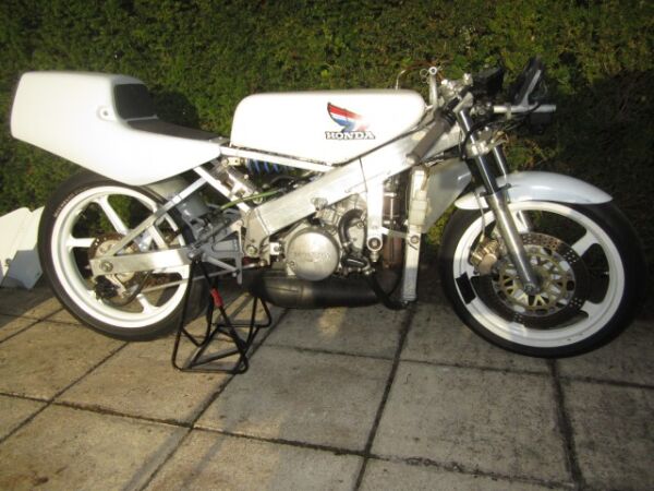 1990 HONDA RS125, Water cooled