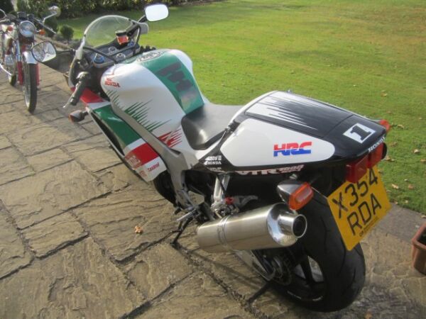 2000 Honda SP1 VTR 1000 Castrol Joey Dunlop Livery superb