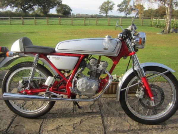 Honda Dream 50 CR110 reproduction by Honda de restricted model