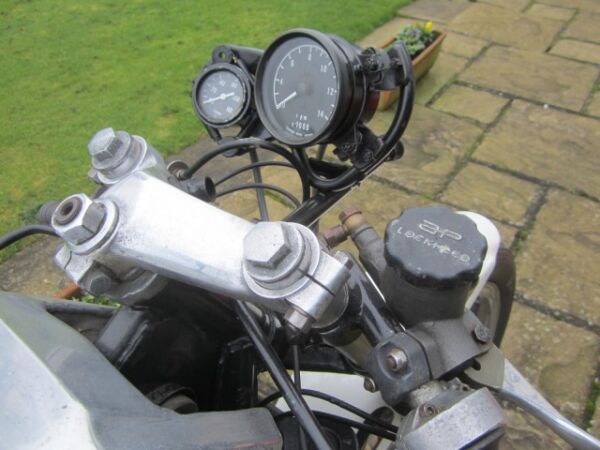1974 Yamaha TZ350B Drum Brake