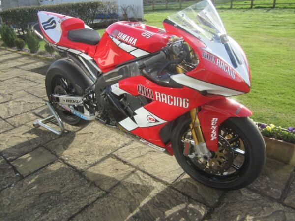 2005 John McGuiness 2 times TT Wining AIM Yamaha R1 1000cc