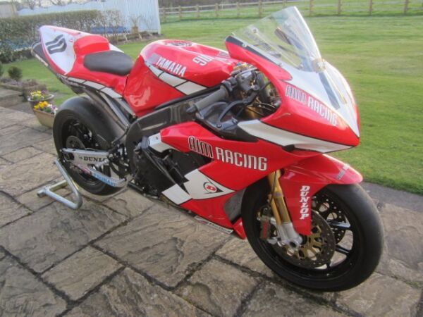 2005 John McGuiness 2 times TT Wining AIM Yamaha R1 1000cc