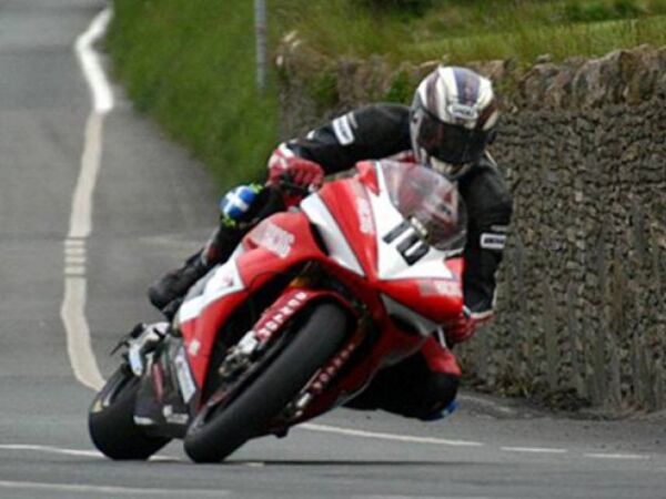 2005 John McGuiness 2 times TT Wining AIM Yamaha R1 1000cc