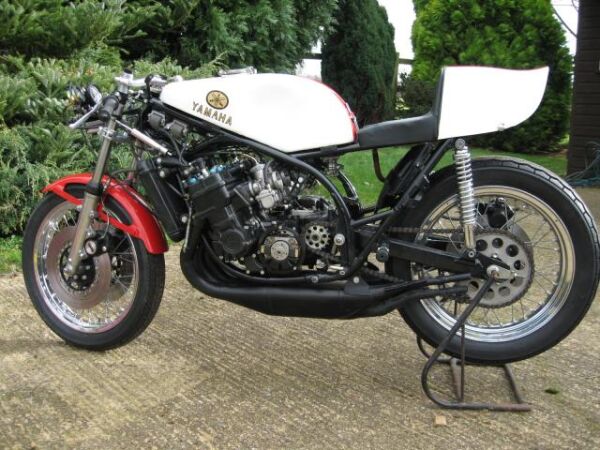 1975 Yamaha TZ750 B