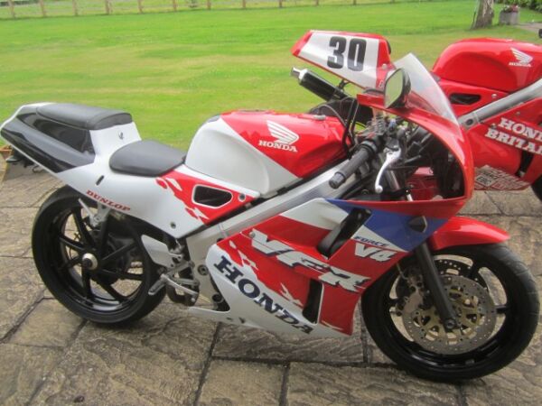 Honda VFR400 NC30