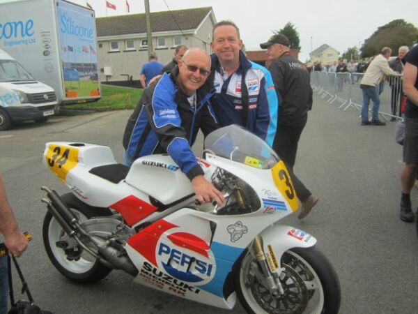 2017 Classic Manx TT with Team Classic Suzuki Suzuki RGV500