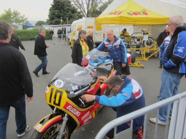 2017 Classic Manx TT with Team Classic Suzuki Suzuki XR35 RG500 Mick Grant