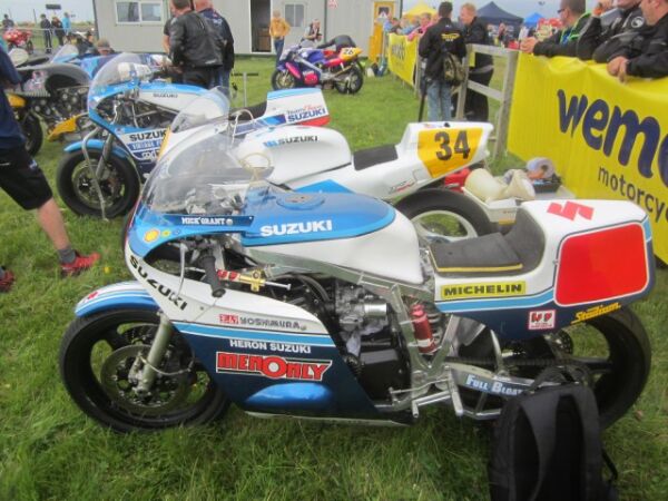 2017 Jurby festival with team Classic Suzuki , GSXR750 full Floater