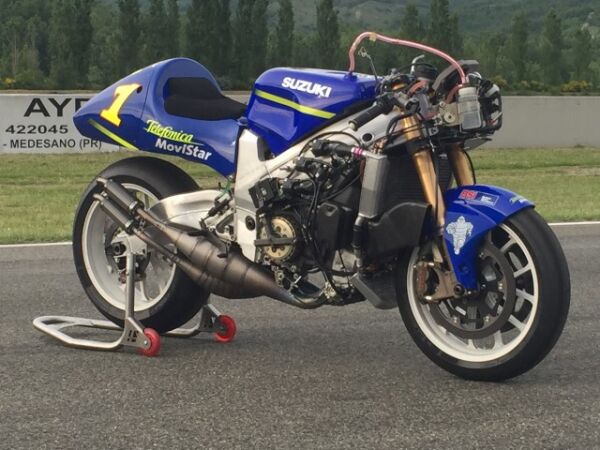 The 2000 Kenny Roberts Junior RGV500