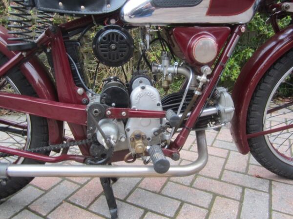 1937 Moto Guzzi PLS 250