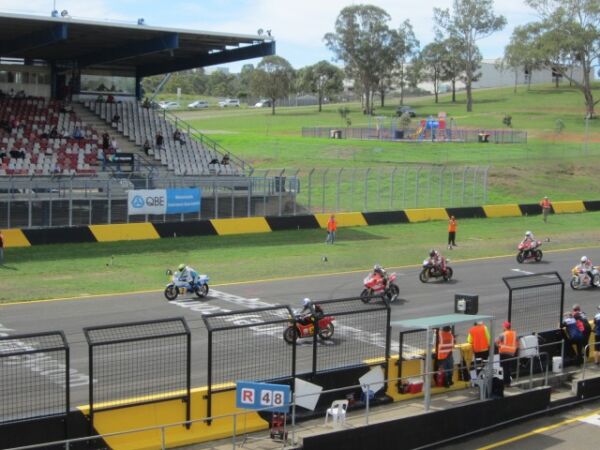 Eastern Creek Australia classic event with Classic Team Suzuki Frankie Chilli and Jeremy McWilliams