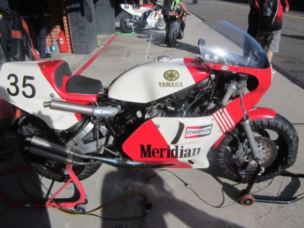 2018 Eastern Creek Australia classic event There Yamaha TZ750s