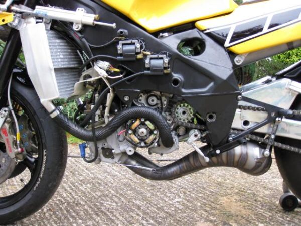 1995 HARRIS V4 yAMAHA YZR 500