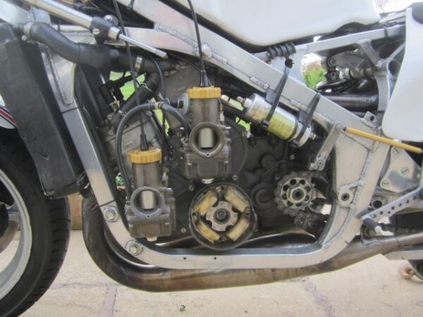 1984 Suzuki RGB500 MK9 500cc Square 4 Disc Valve