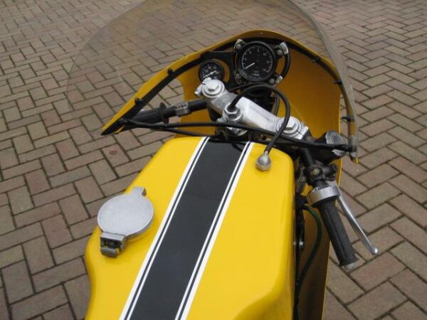 1974 Yamaha TZ350B QD Disc