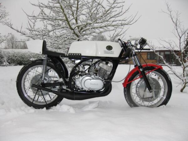 Yamaha TR2 350