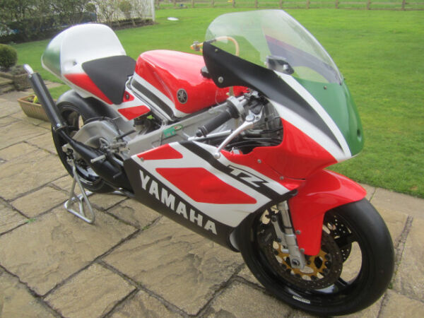 1999 Yamaha TZ250 V Twin
