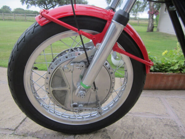 1972 Yamaha TR3 350cc Air cooled Drum Brake