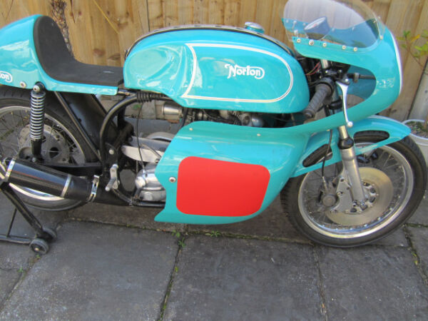 1970 Featherbed Norton Comando 828cc 4 speed quaife