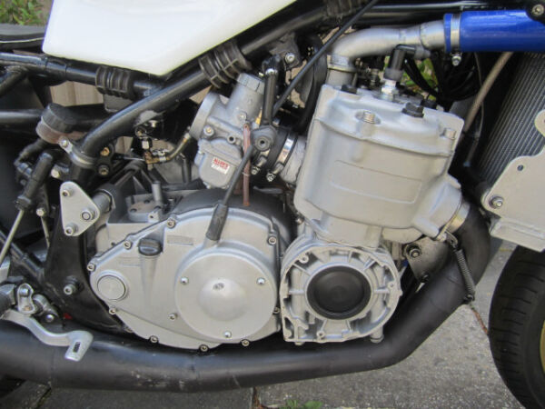 Suzuki TR750 3 Cylinder water cooled