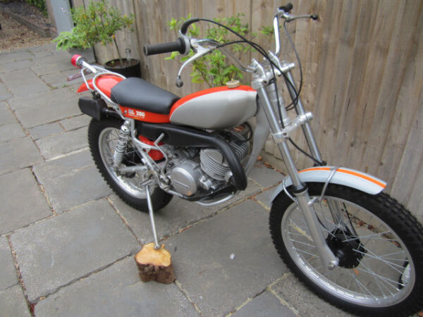 1975 Beamish Suzuki RL250