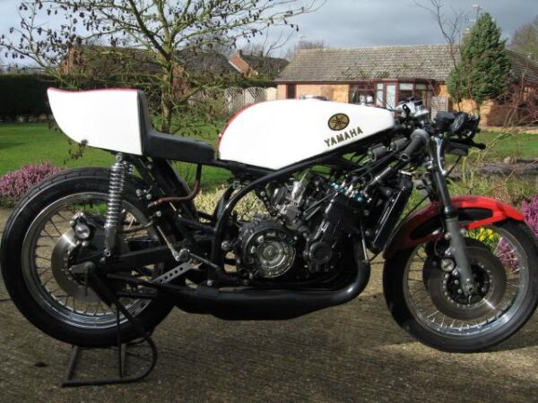 1974 Yamaha TZ750B Twin shock