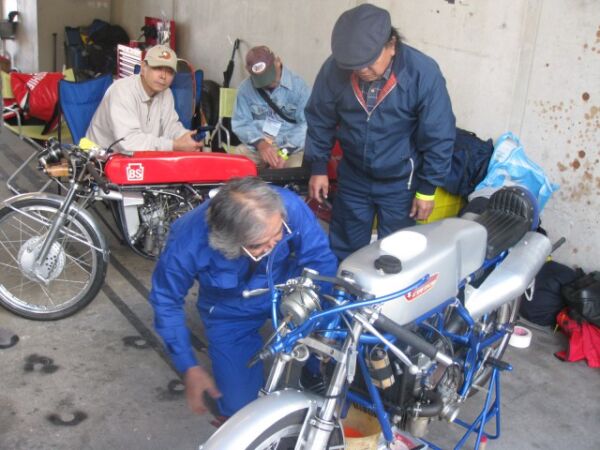 Bridgestone 50cc twin and factory Suzuki 125 Twin