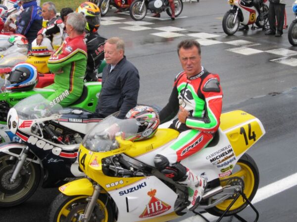 The ASI Motor show at Varano Di melegari Fracesco chilli on the XR70 talikng with Teuvo Lansivuori