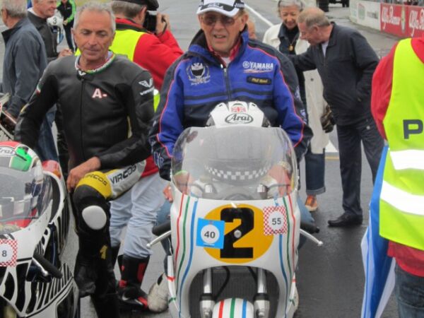 Phil Read on the steve Wheatman team Life Suzuki RG500 MK1