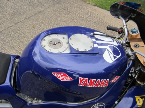 1997 /1998 Yamaha YZF750 Nial Mackenzie Caburys Boost
