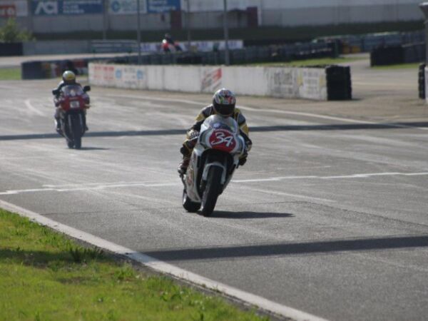 Varano Fanki Chilli on the 1994 Suzuki RGV500 LUCKY STRIKE ex kevin Swantz
