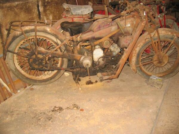 J66 1929 Moto Guzzi Sports