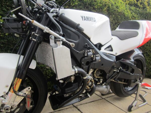 1994 Harris Yamaha BIG Bang 500 V4 grand Prix Machine Malboro colours