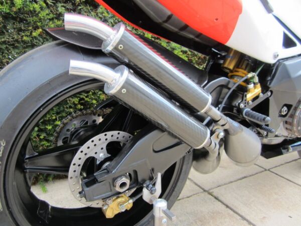 1994 Harris Yamaha BIG Bang 500 V4 grand Prix Machine Malboro colours