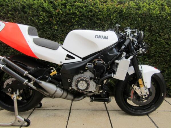 1994 Harris Yamaha BIG Bang 500 V4 grand Prix Machine Malboro colours