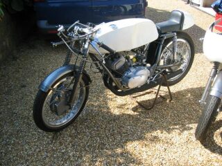 1967 Yamaha TD1C 250cc Classic racing Motorcycle Bike (photo 2 of 2)