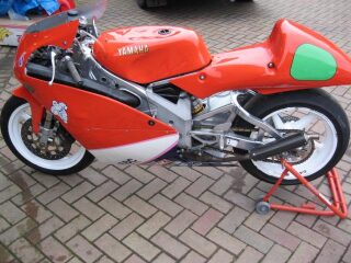 2000 Yamaha 250 V twin (photo 2 of 2)