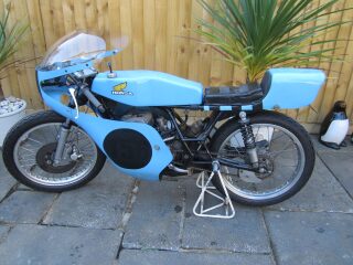 1977 Honda MT125R air cooled racing machine (photo 2 of 2)