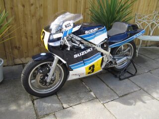 1985 Suzuki RGB500 MK10 X3 (photo 2 of 2)