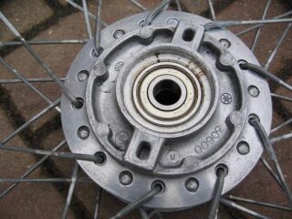 Yamaha TZ350A Front end! (photo 1 of 2)