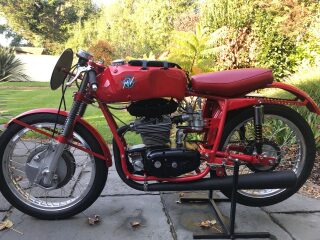 1957 MV Agusta 203cc DOHC (photo 2 of 2)