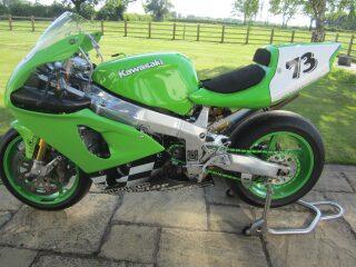 1996 -1997 Muzzy Kawasaki ZXRR 750cc Superbike (photo 2 of 2)