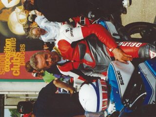 Suzuki RG500 (photo 2 of 2)