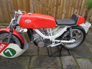 1973 Jawa 250cc Watercooled Banana Framed racing machine (photo 2 of 2)