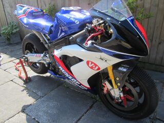 2005/6 Phase One Yamaha R1 1000cc 3rd In FIM World championship 2006 (photo 2 of 2)