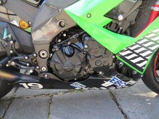 2010 James Hillier Bournemouth Kawasaki ZX10 superbike TT Machine (photo 1 of 2)