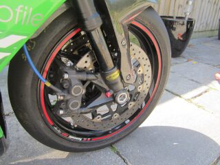 2010 James Hillier Bournemouth Kawasaki ZX10 superbike TT Machine (photo 2 of 2)